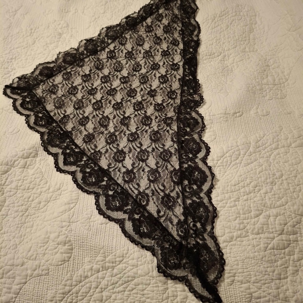 Vintage 60s Era Lace Scarf